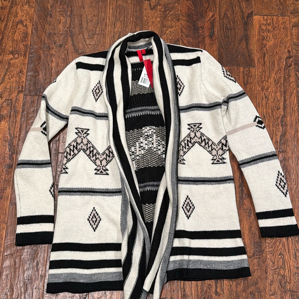 5|48 CARDIGAN SWEATER SZ LARGE NWT